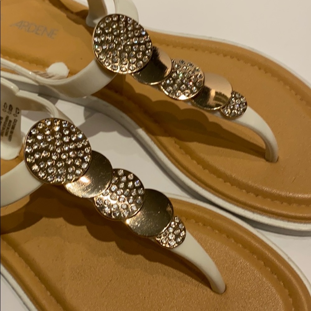 🍒 White Sandals !!!  Waterproof & perfect for thé pool or beach 🏝